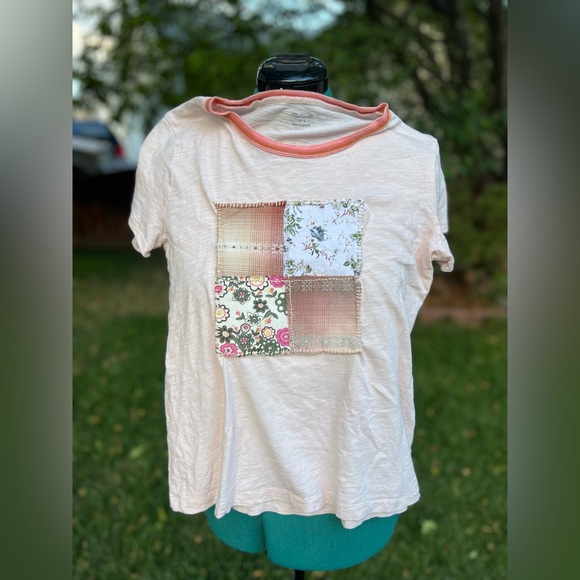 Madewell Tops - Upcycled Madewell ringer tee with quilt square sz S